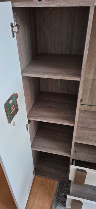 Witryna komoda biała + drzewo bdb stan