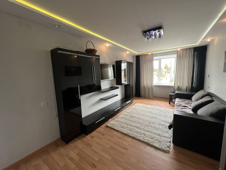 ВЛАСНИК !!! Продам двох кімнатну квартиру по вулиці Карпатська ВЛАСНИК
