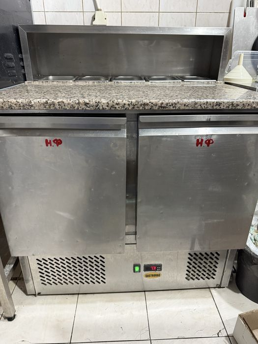 Стіл для піци, саладета