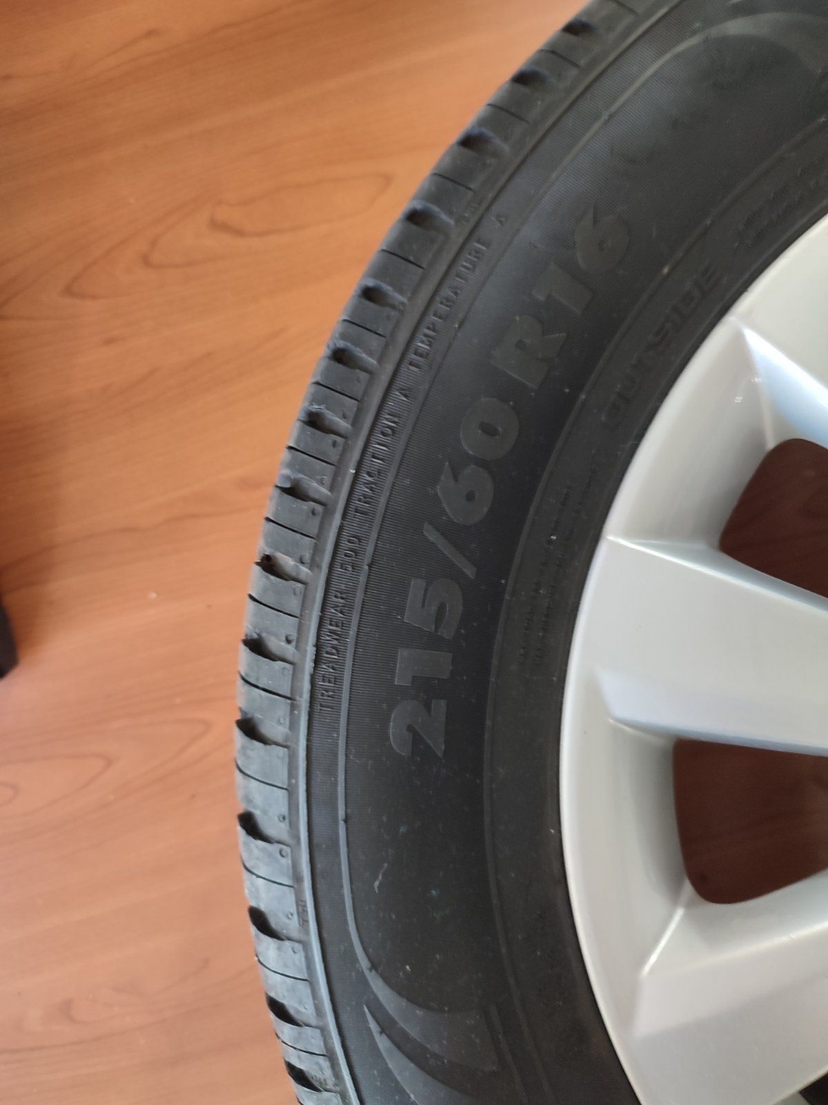 Летние шины NOKIAN 215/60 R 16