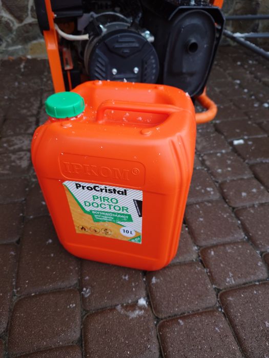 Каністра 10л з показником рівня