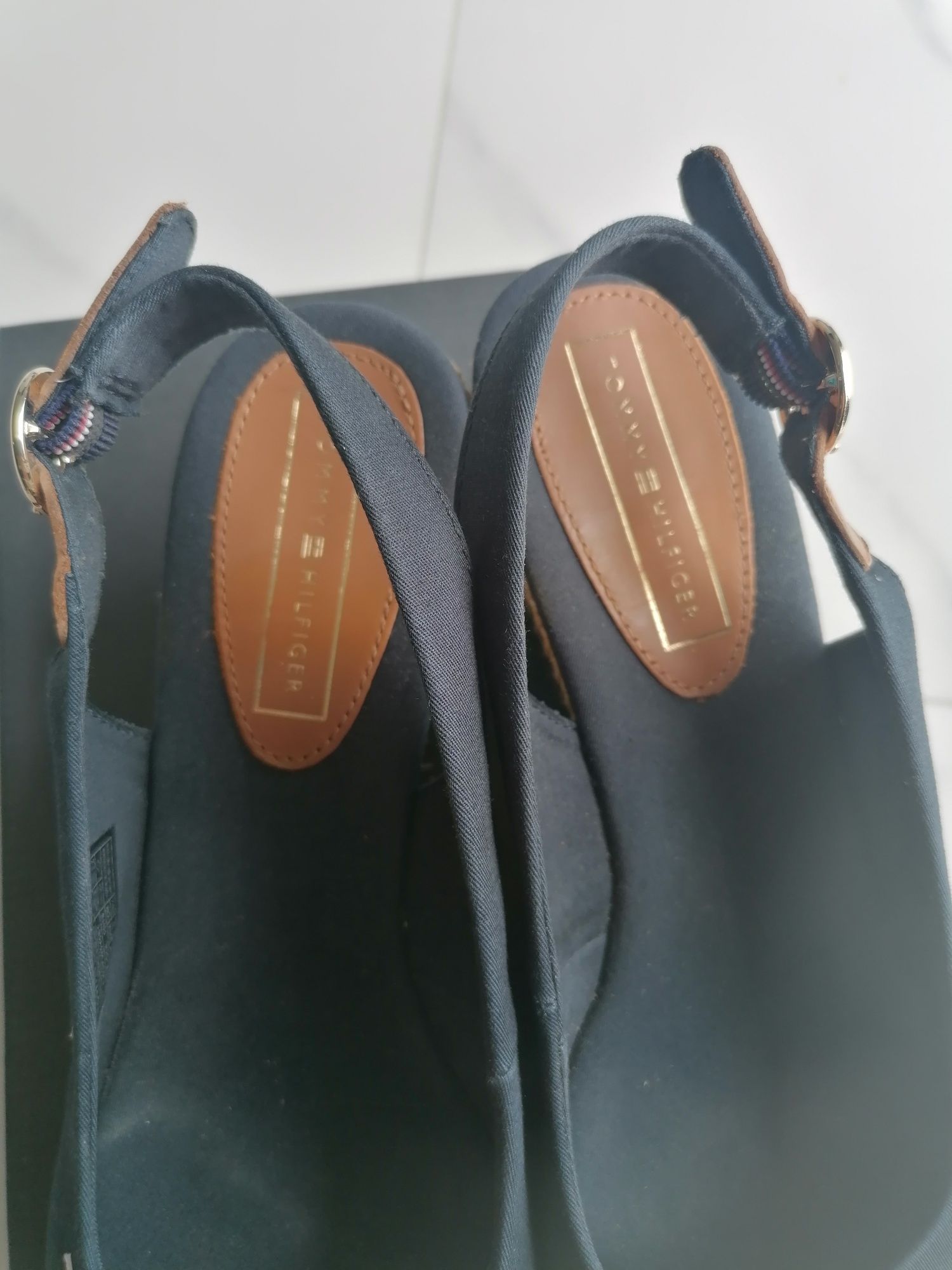 Sandały na koturnie Tommy Hilfiger