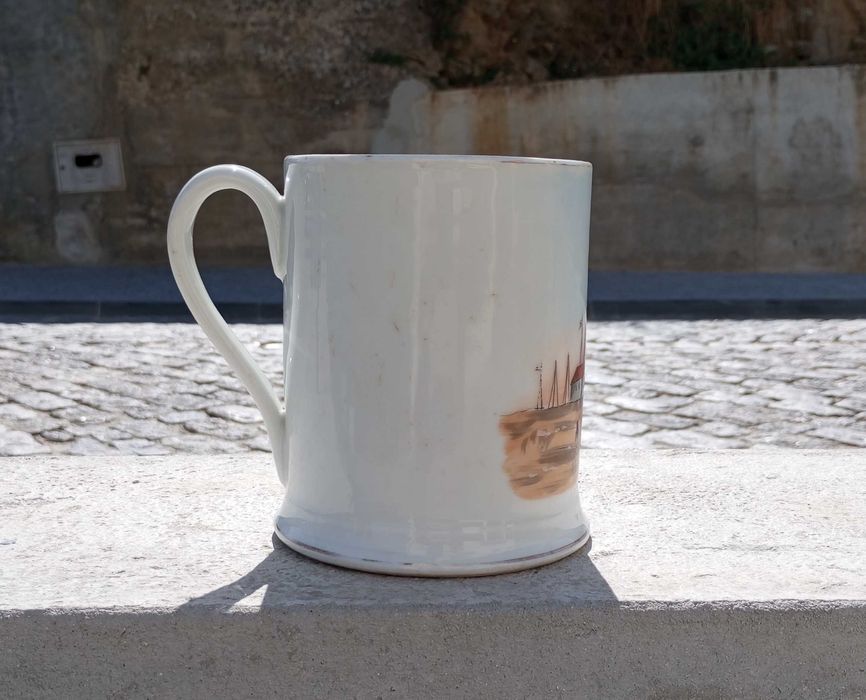 Antiga caneca grande Vista Alegre 1881 a 1921