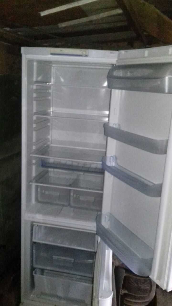 Холодильник Індезит бу