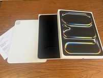 Apple iPad Pro 13" M4 2024 Model MVXY3HC/A Wi-Fi+ Cellular 2TB 5G 16GB