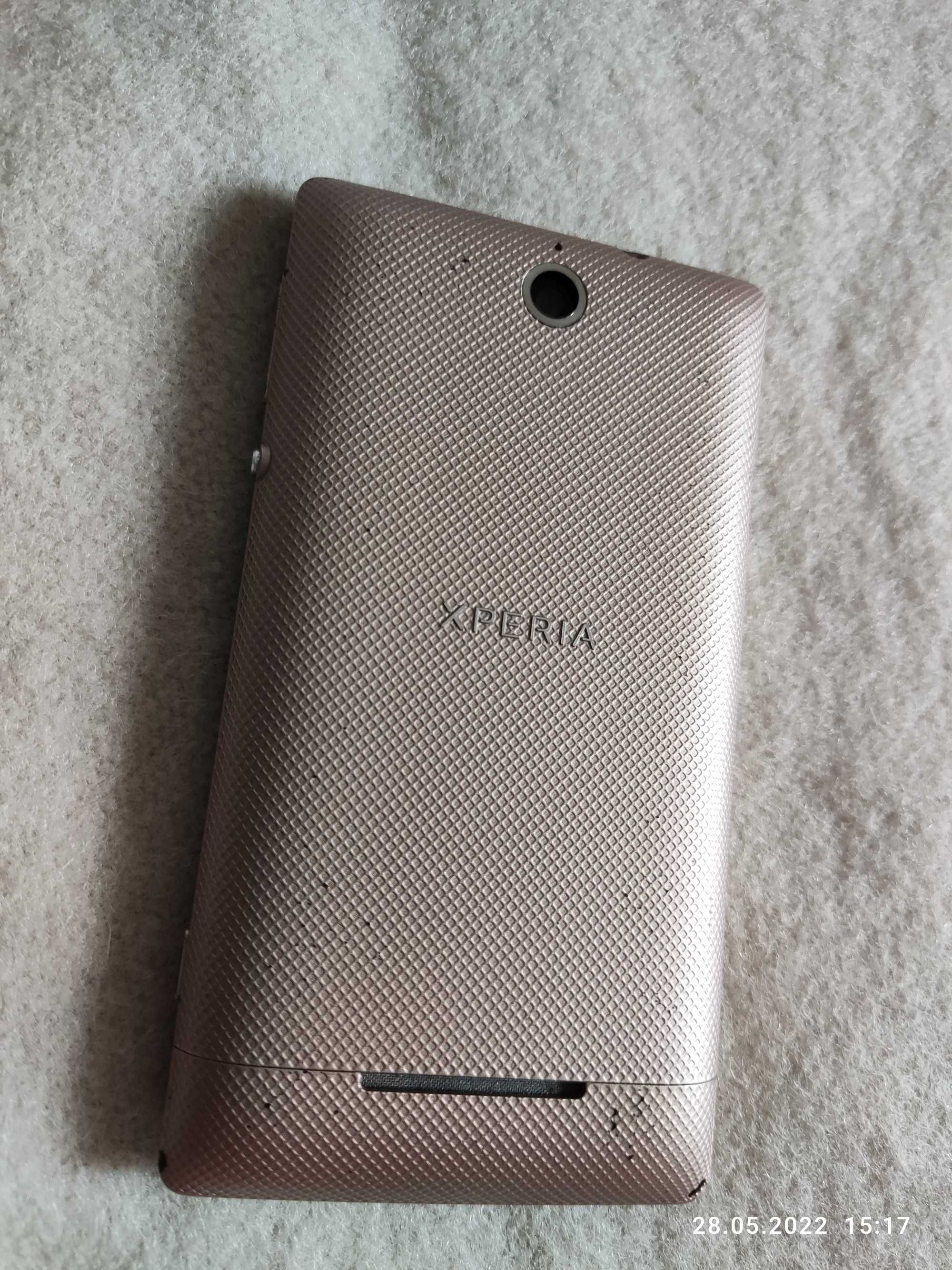 Смартфон Sony C1605 Xperia E Dual sim