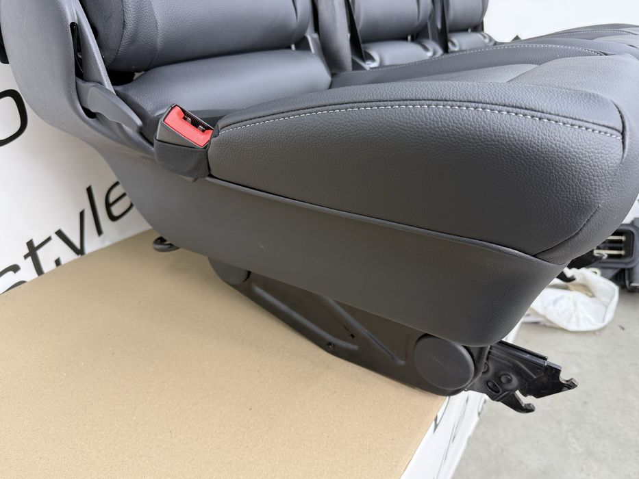 Сидение  диван Mercedes V-Class Metris Vito w447