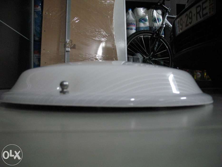 Candeeiro de teto para casa de banho ou outro