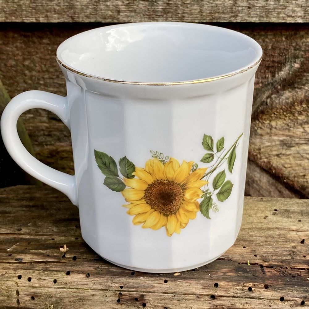 Piękny porcelanowy kubek