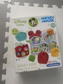 Domek kształtów Disney Clementoni