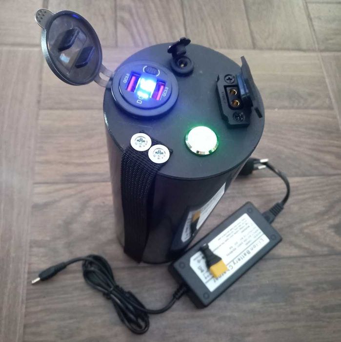 Повербанк 300Вт/год 12.6в USB QC3.0 XT60. BMS 60a