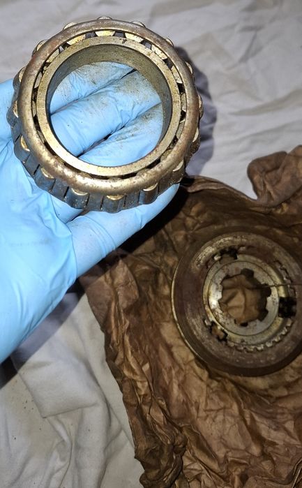 FSO Warszawa -nowe części z okresu komuny / PRL-U