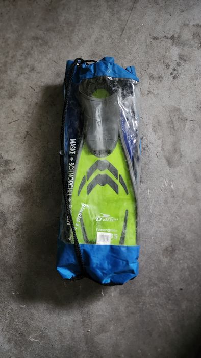 Vendo várias barbatanas