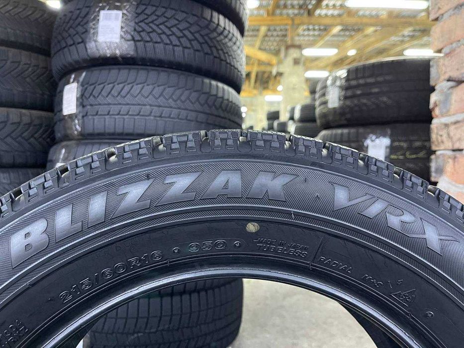 Шини вживані зимові 215/60 R16 BRIDGESTONE BLIZZAK VRX