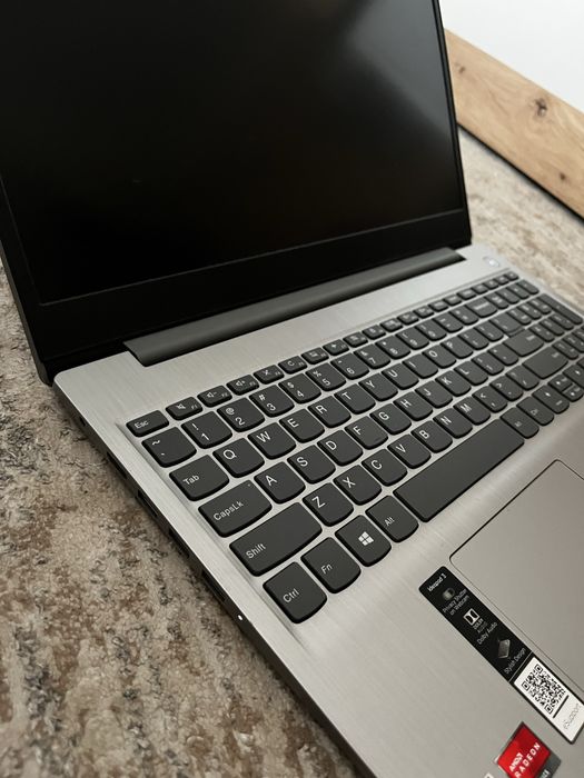 Laptop lenovo ideapad3