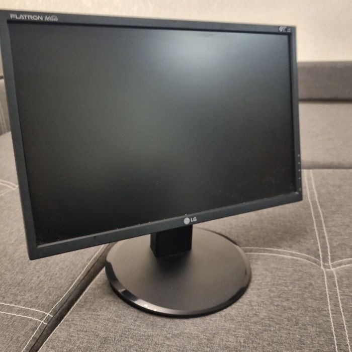 Монітор LG L194WT
