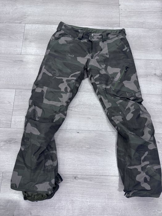 Spodnie snowboardowe burton AK