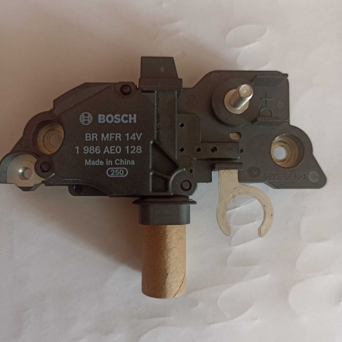 BOSCH 1986 AEO 128 реле регулятор генератора (інтеграл)