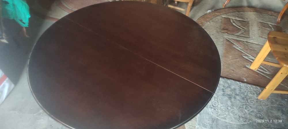 Stół okrągły po renowacji