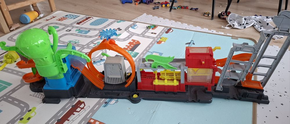 Hot wheels ośmiornica