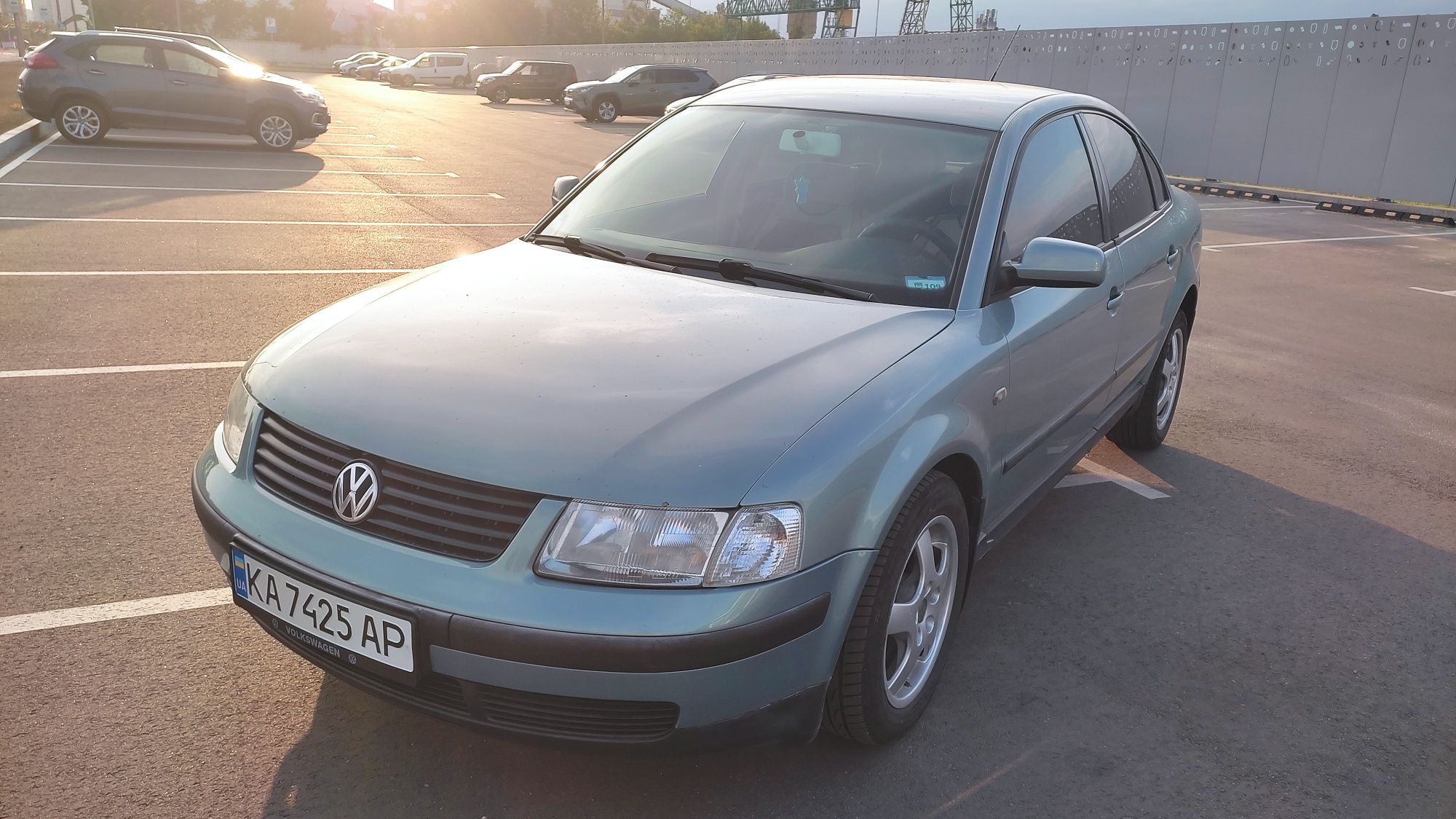 Volkswagen Passat b5 1.8 adr седан 1997