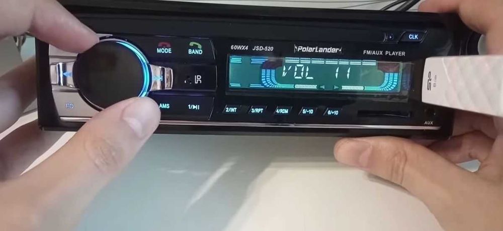 Автомагнітола з bluetooth 60 вт usb флешка microsd карата пам'яті