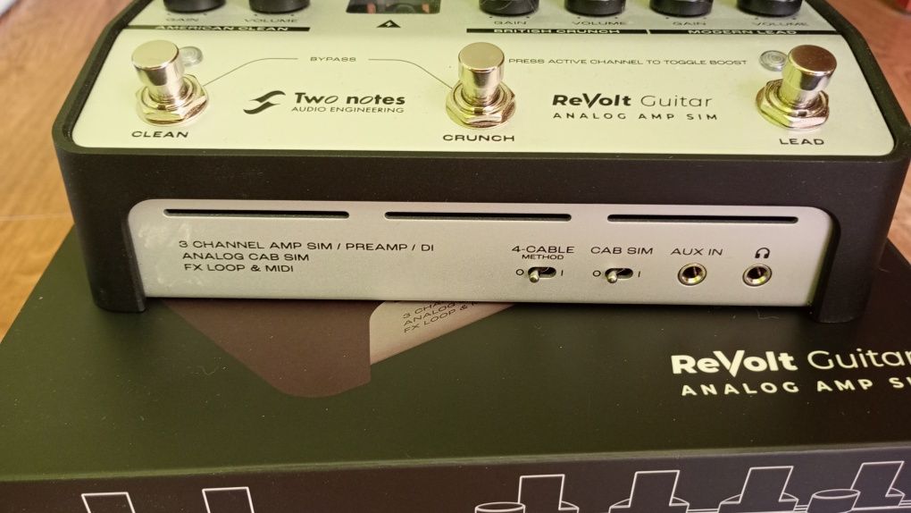 Two notes Revolt analog preamp lampowy