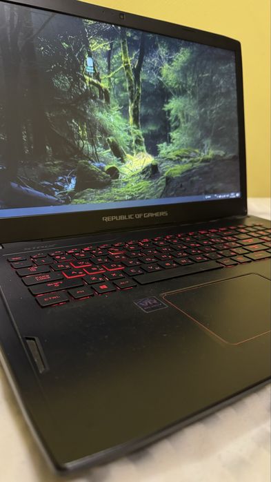 ASUS ROG Strix GL702V — i7/GTX1080/32 ГБ/SSD+HDD