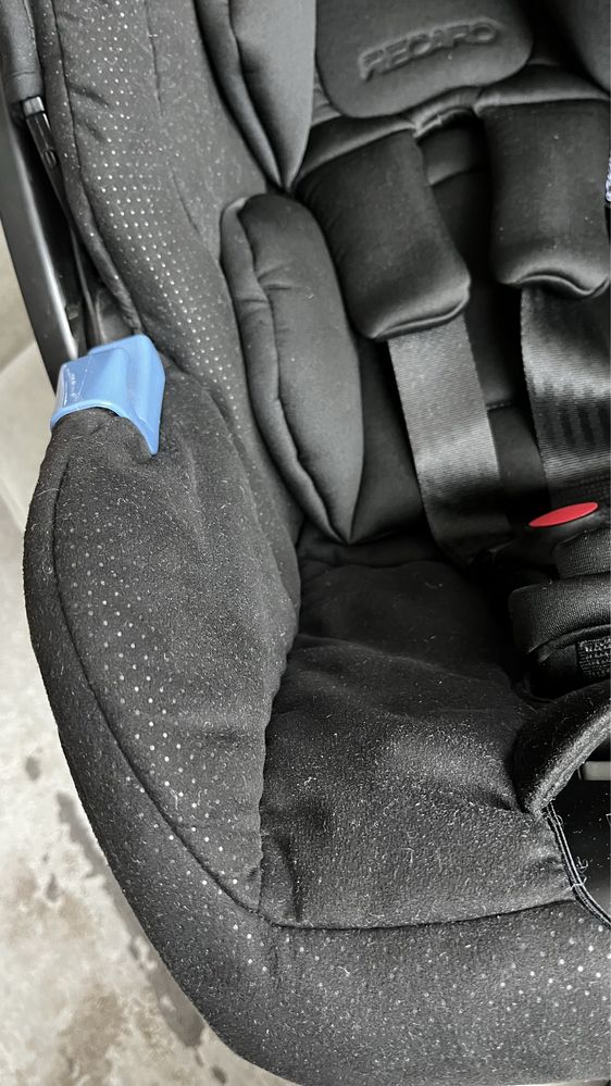 Fotelik Recaro Privia + adaptery do wózka gratis