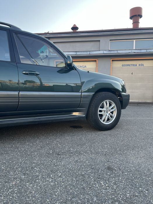 Lexus LX 470 (1998r)