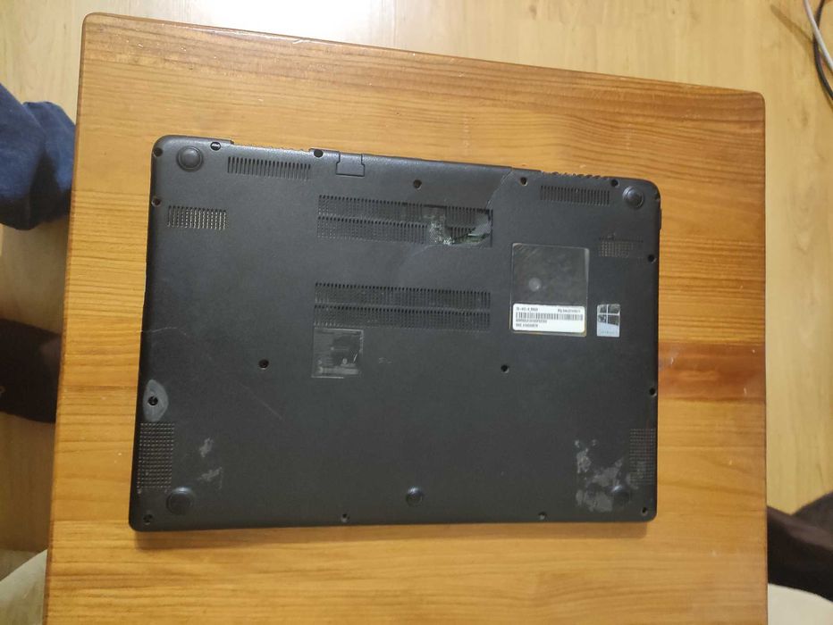 Portátil Acer i3 aspire v