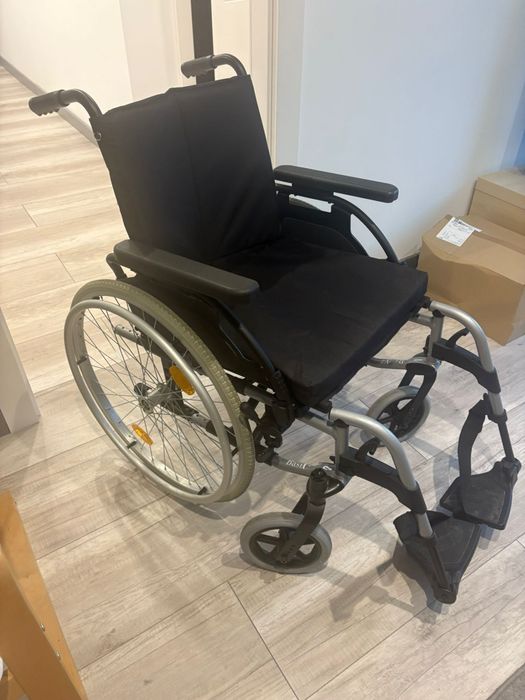 Wózek inwalidzki Breezy JAK NOWY