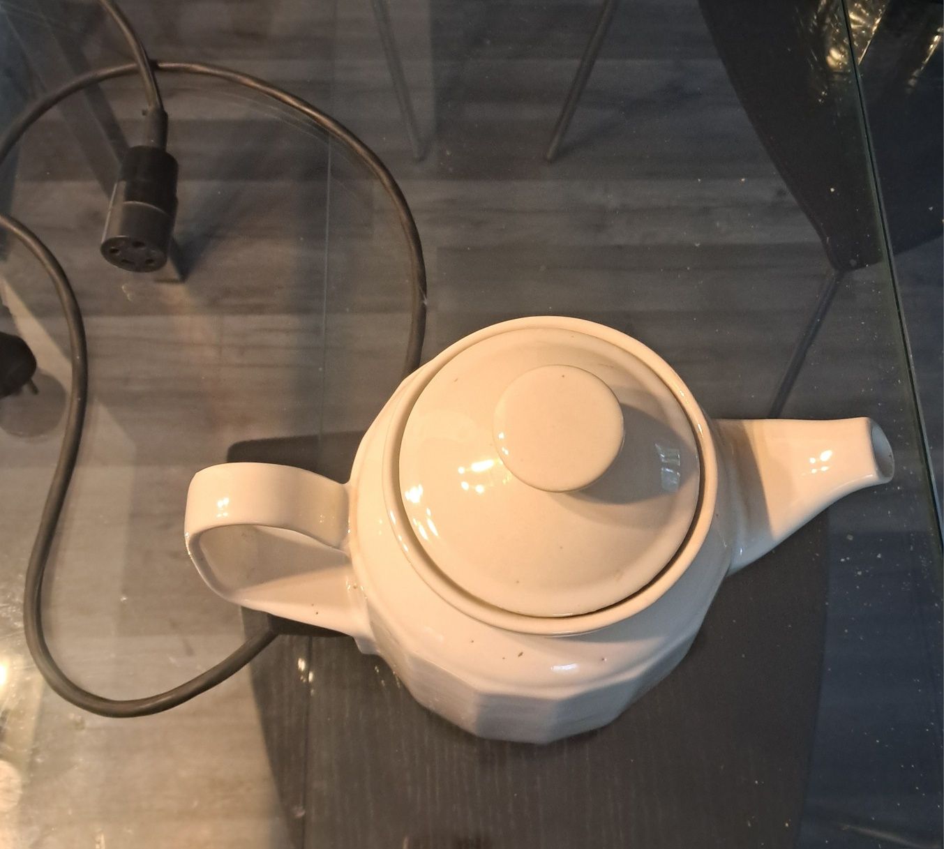 Ceramiczny czajnik elektryczny z kablem lata 80 te