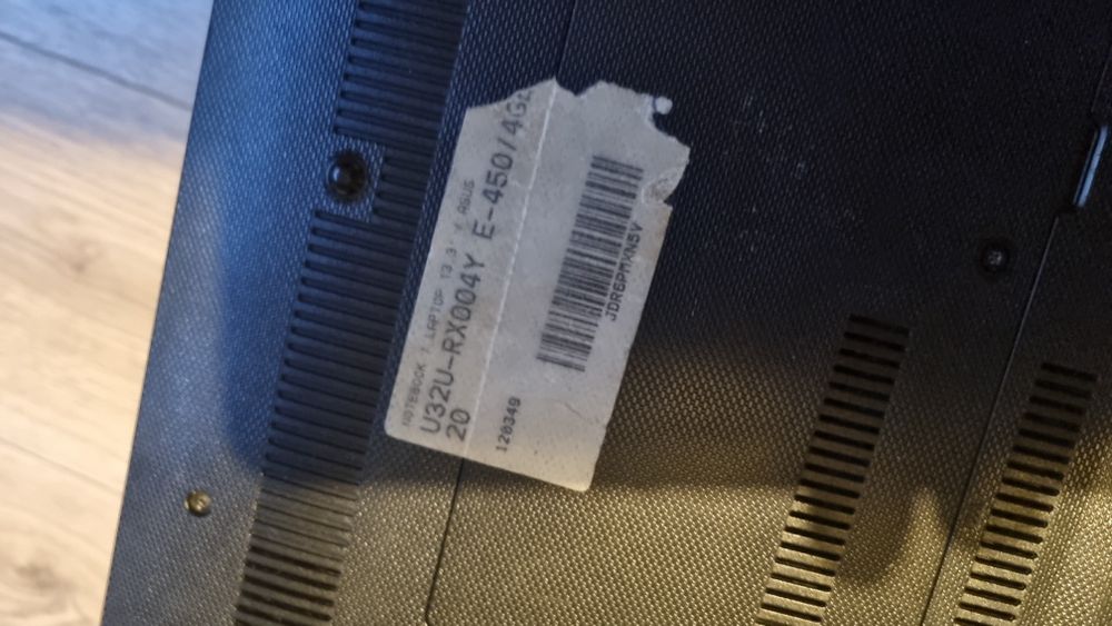 Laptop ASUS, model U32U-RX004Y używany