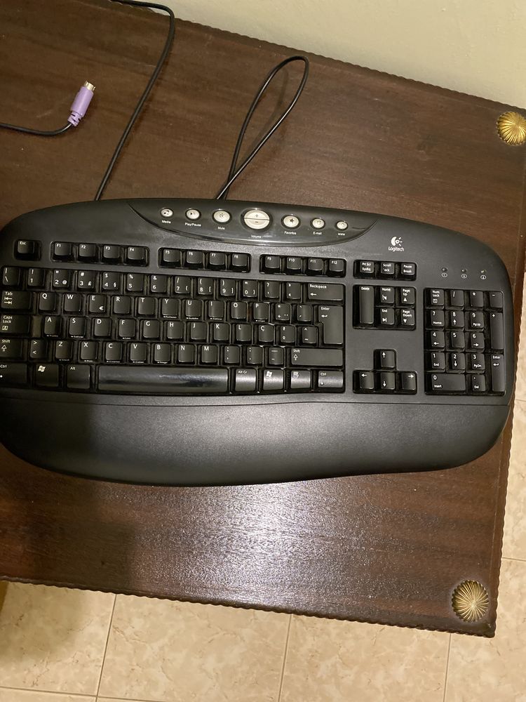 Teclado e rato Logitech