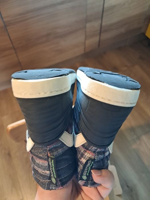Śniegowce, buty zimowe