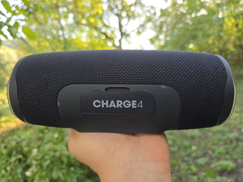 JBL Charge 4 Black GG Version в Гарному стані!