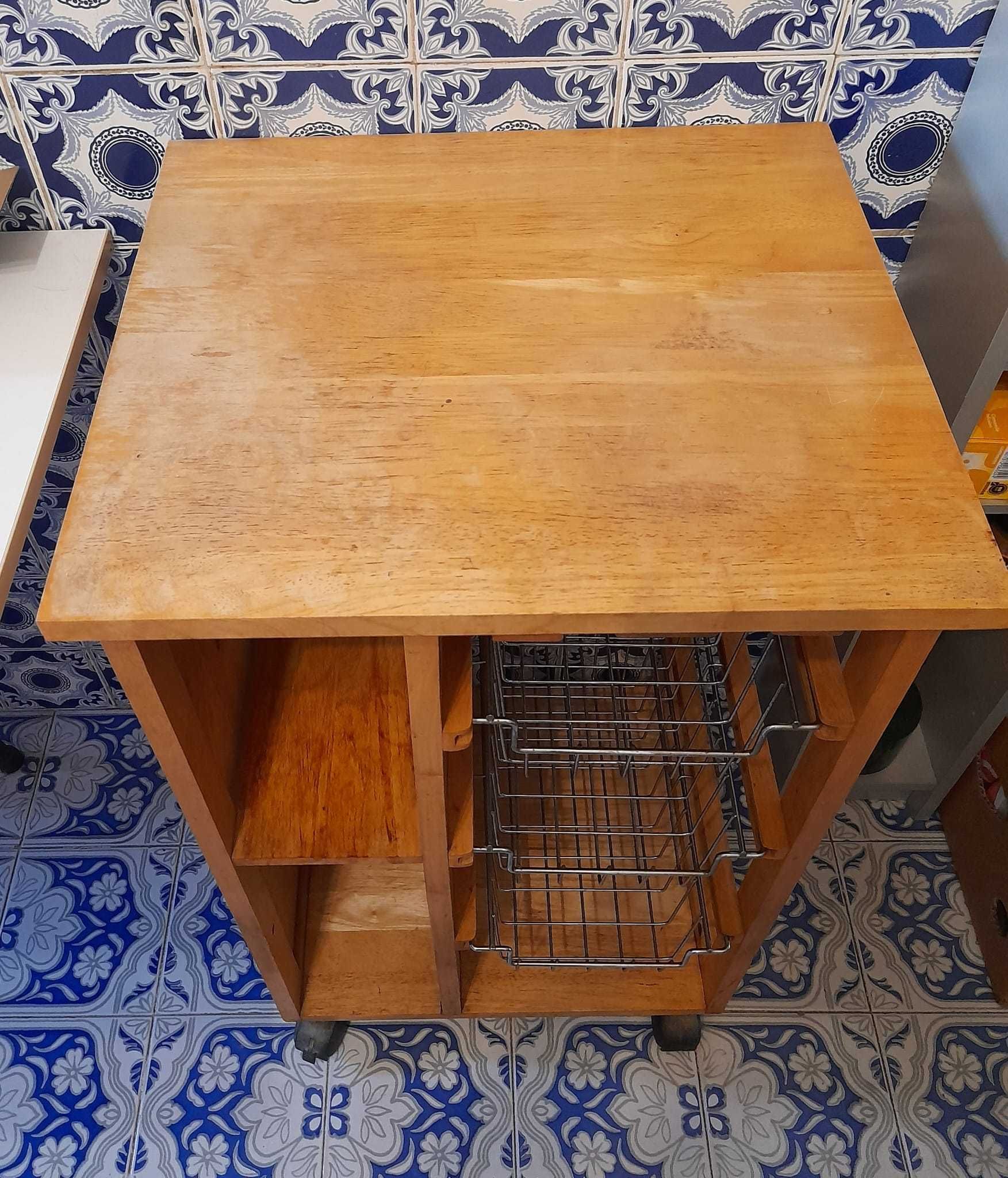 Carrinho de Cozinha com Rodas - Disponível até 22/09