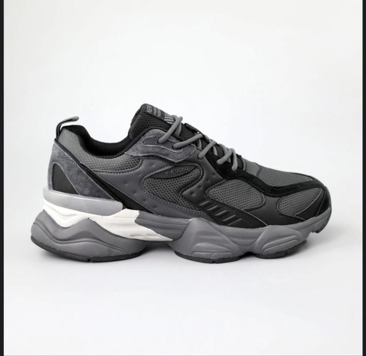 Кросівки чоловічі, термо вологостійкі.