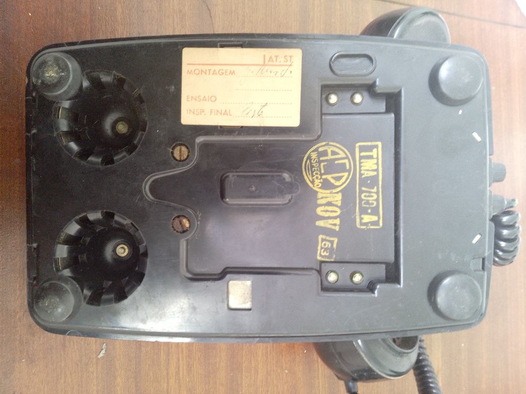 Telefone de roda muito antigo de coleção (Novembro 1963)