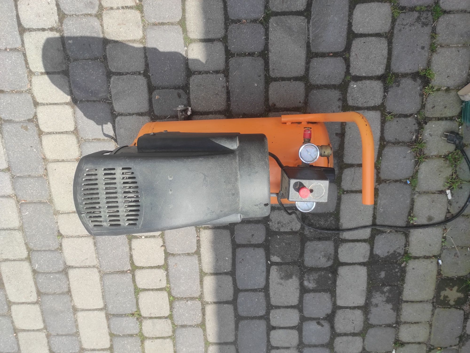 Kompresor ps 10 bar, pH 15 bar, 24L