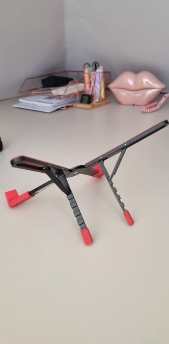 Podstawka pod laptopa/tablet