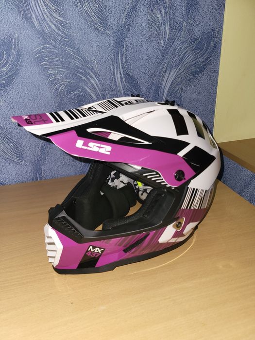 Продам шолом для мотоциклу,ls2 mx437