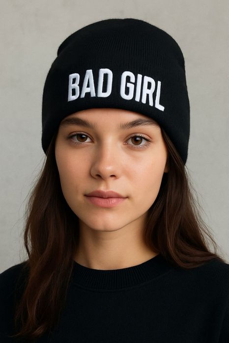 Нова шапка чорного кольору Bad girl