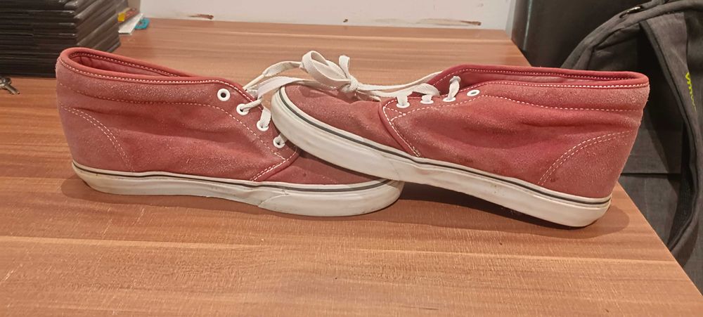 Buty Vans Chukka Low męskie 43 / US 9.5 czerwone zamszowe sneakersy