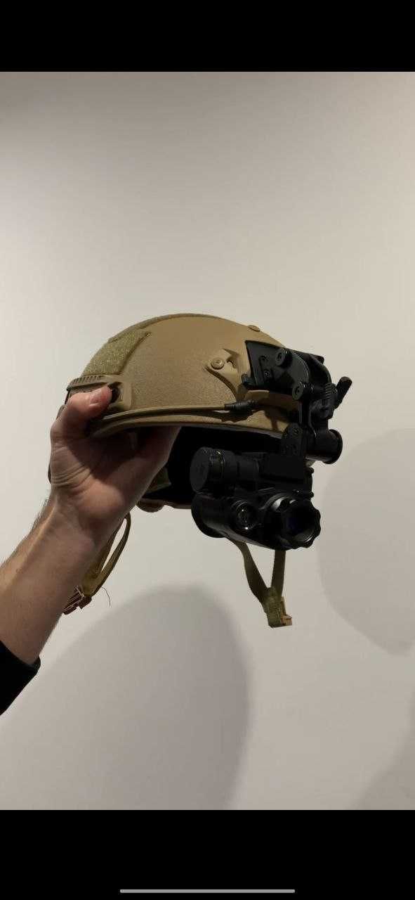 Тактичний прилад нічного бачення Vector Optics NVG 10 Night Visio