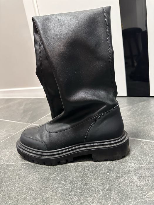 Жіночі ботфорди Estro