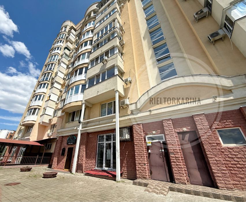 «ЖК Рівʼєра» Намив 2к велика квартира в продажі з усім