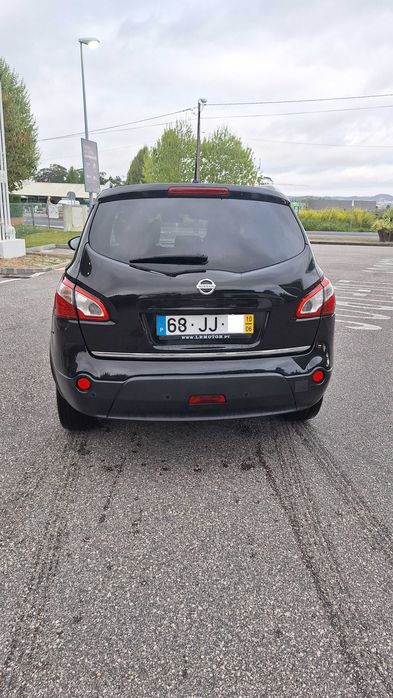 Nissan Qashqai+2 2.0 Premium 18