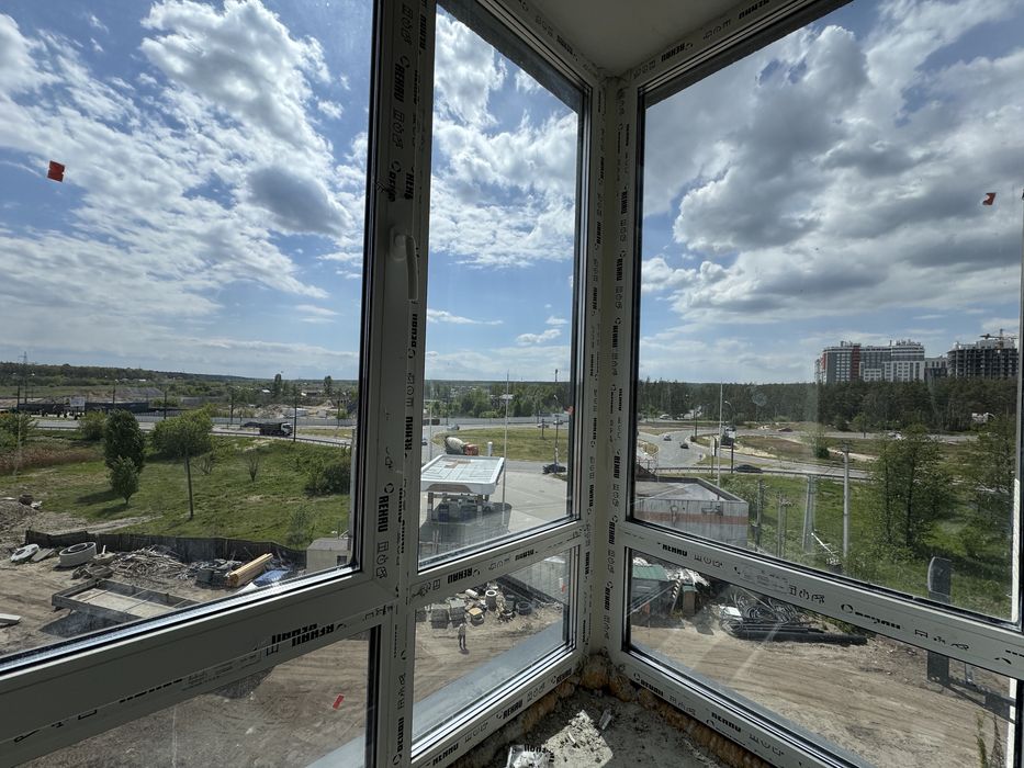 Однокімнатна квартира-студія ЖК Молодість